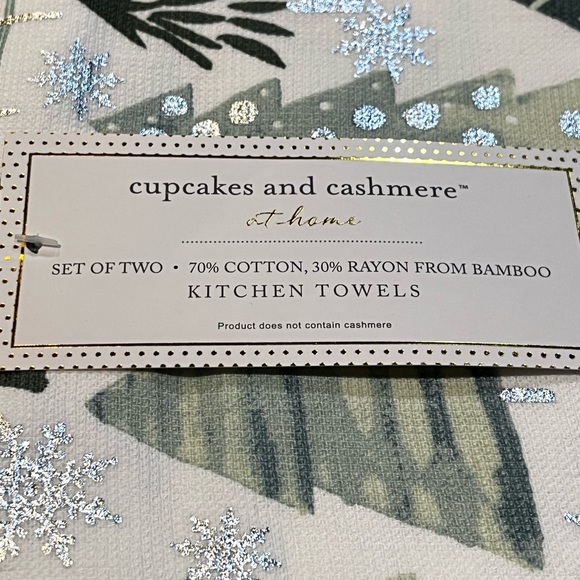 NEW Set of Two Cupcakes And Cashmere Cotton/Rayon Trees Dish Towels 18” x 28” - Picture 4 of 6